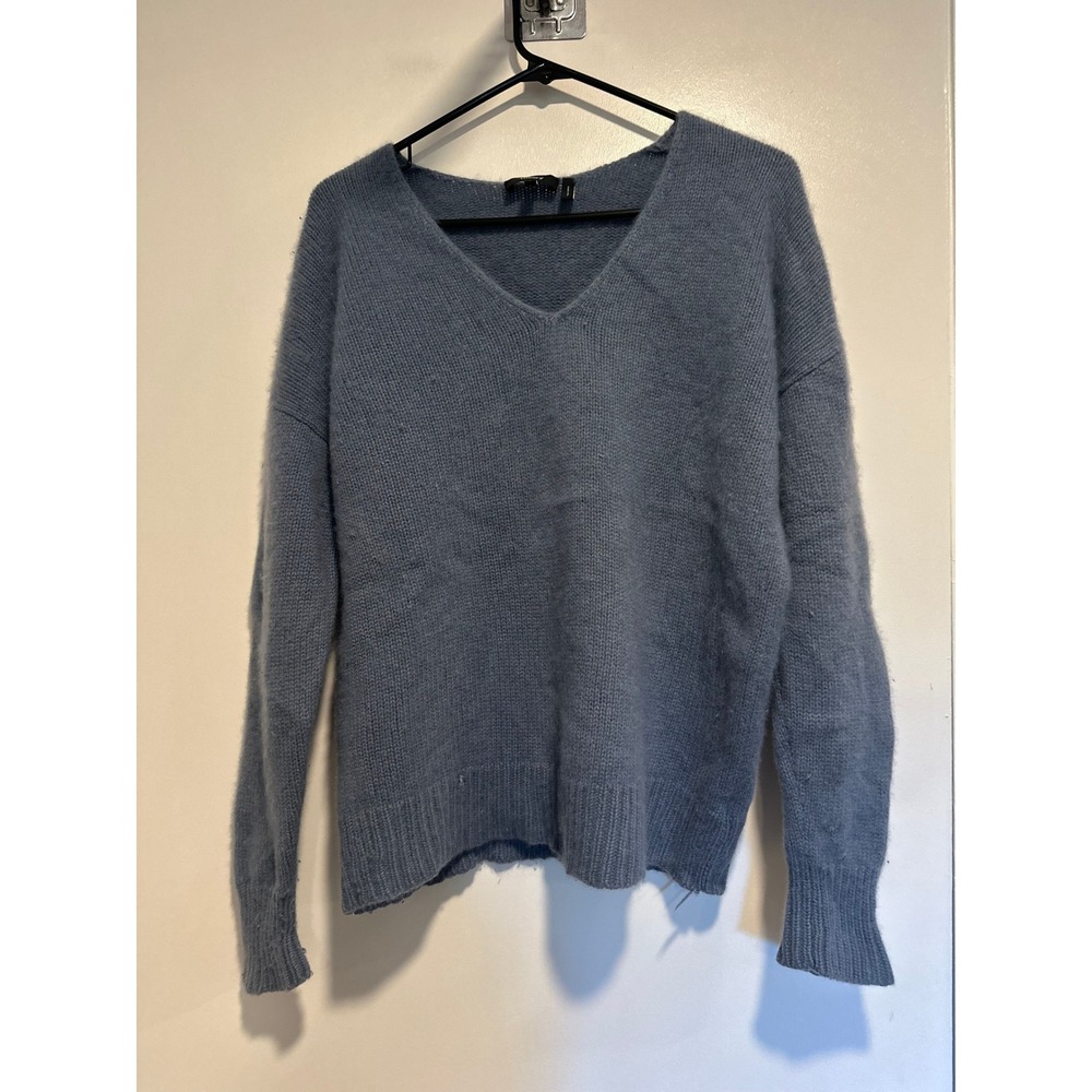 Theory 100% Cashmere V-Neck Pullover Blue fuzzy Relaxed Quiet Luxury  Sweater